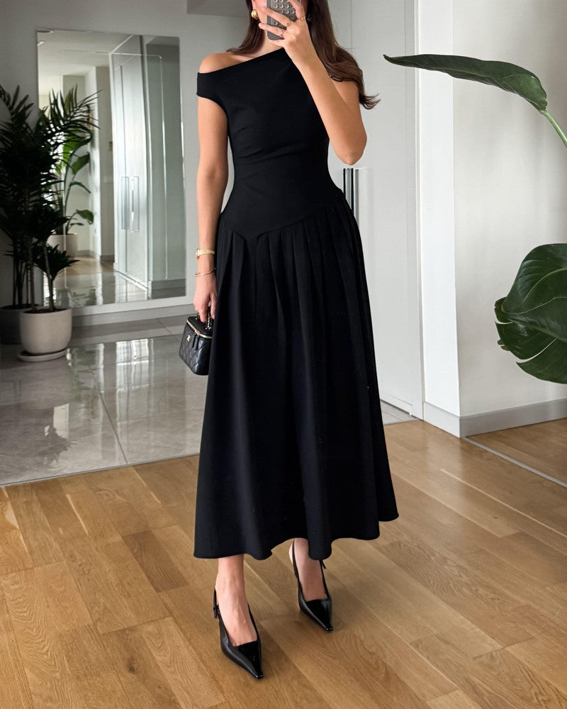 Elegant Shoulder Pleated Dress